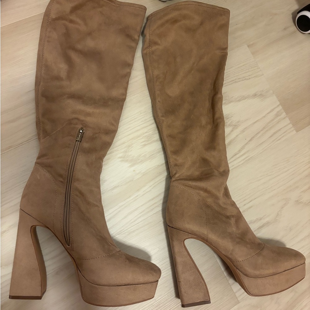 Tan Over the Knee Boots👢